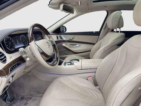 Used 2015 Mercedes-Benz S 550 Sedan w/ Sport Package w/ Sport Package image 17