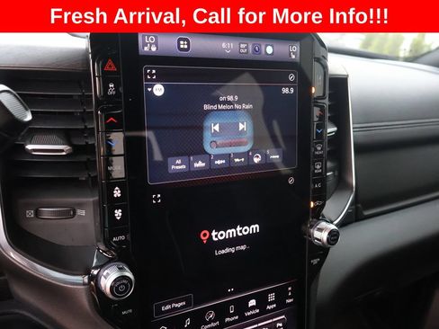 Used 2025 RAM 2500 Laramie AWD/4WD image 36