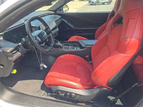 Used 2025 Dodge Charger Daytona Scat Pack w/ Plus Group AWD/4WD image 7