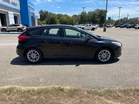 Used 2016 Ford Focus SE FWD image 7
