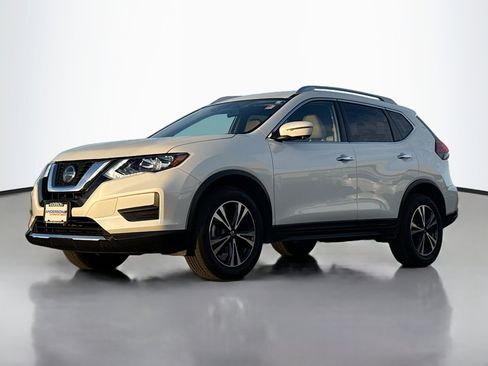 Used 2019 Nissan Rogue SV w/ Premium Package image 13