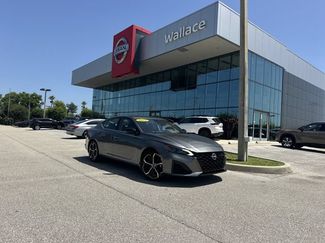 Used 2023 Nissan Altima 2.5 SR FWD video 1