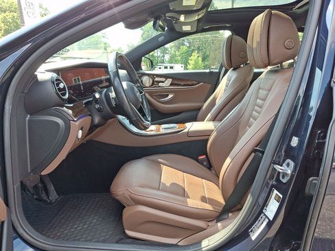Used 2023 Mercedes-Benz E 350 4MATIC Sedan image 15