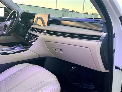 Certified 2025 INFINITI QX60 Luxe image 21