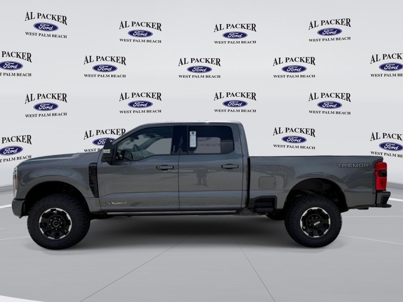 New 2026 Ford F350 Platinum w/ Tremor Off-Road Package AWD/4WD image 4