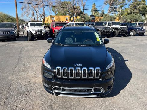 Used 2018 Jeep Cherokee Overland w/ Technology Group image 47