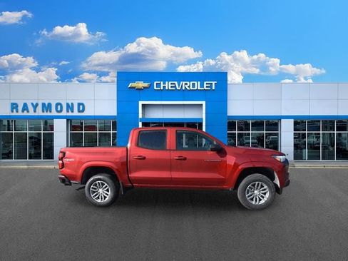 New 2026 Chevrolet Colorado LT w/ LT Convenience Package AWD/4WD image 2