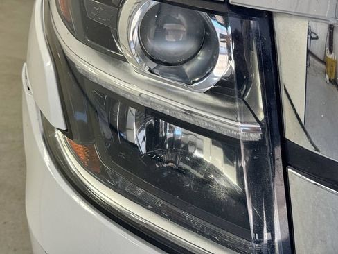 Used 2018 Chevrolet Suburban LT RWD image 38