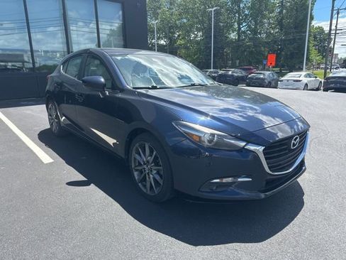 Used 2018 MAZDA MAZDA3 Grand Touring FWD image 3