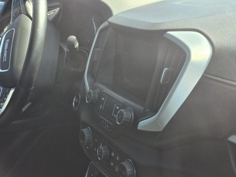Used 2023 GMC Terrain SLT AWD/4WD image 16