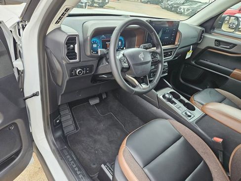 Used 2025 Ford Bronco Sport Outer Banks w/ Outer Banks Tech Package+ AWD/4WD image 13