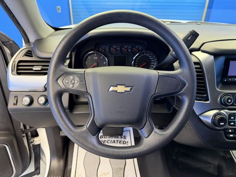 Used 2015 Chevrolet Suburban 4WD image 16