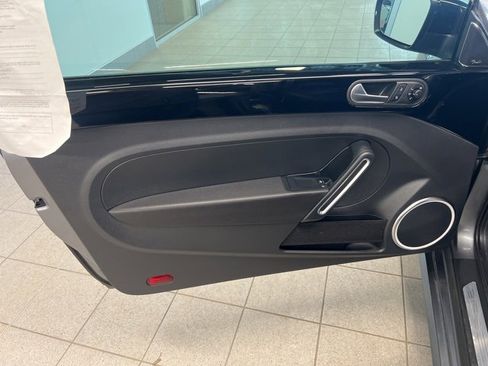 Used 2012 Volkswagen Beetle Turbo image 15