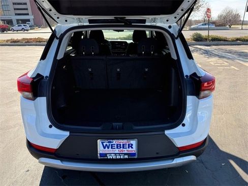 Used 2024 Chevrolet TrailBlazer LT w/ Driver Confidence Package image 6