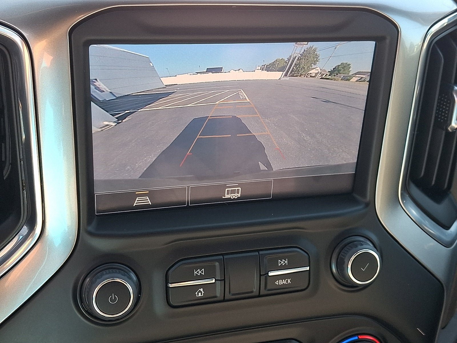 Used 2022 Chevrolet Silverado 1500 LT Trail Boss w/ Convenience Package II AWD/4WD image 19