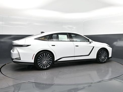 New 2026 Lexus ES 350e FWD image 8