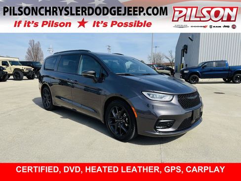 Used 2023 Chrysler Pacifica Touring-L w/ Uconnect Theater Family Group image 1