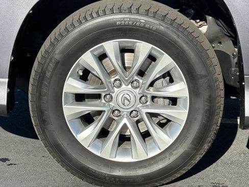 Used 2017 Lexus GX 460 Premium image 37