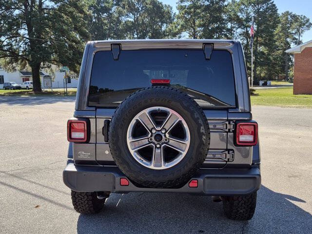Used 2020 Jeep Wrangler Unlimited Sahara AWD/4WD image 4