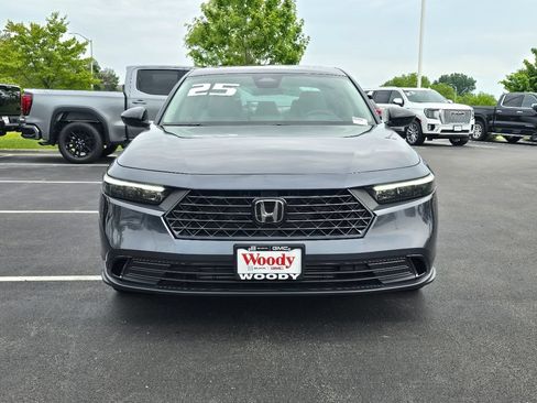 Used 2025 Honda Accord SE image 4