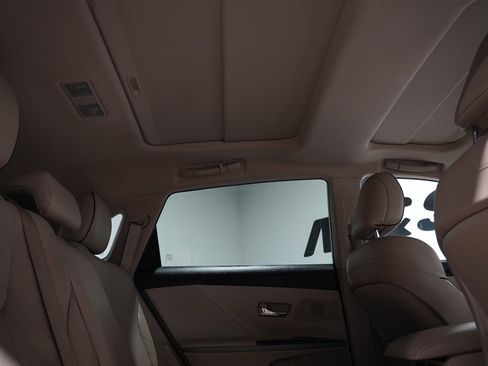 Used 2015 Toyota Venza XLE w/ XLE Premium Package image 17