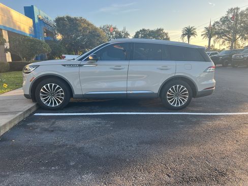 Used 2020 Lincoln Aviator Reserve w/ Elements Package Plus image 2