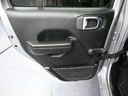 Used 2018 Jeep Wrangler Unlimited Sport AWD/4WD image 25