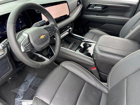 Used 2025 Chevrolet Tahoe Premier image 9