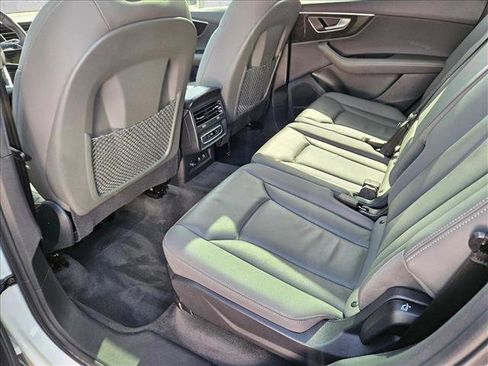 Used 2025 Audi Q7 3.0T Premium Plus image 19