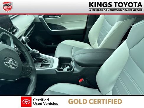Used 2023 Toyota RAV4 XLE Premium FWD image 11