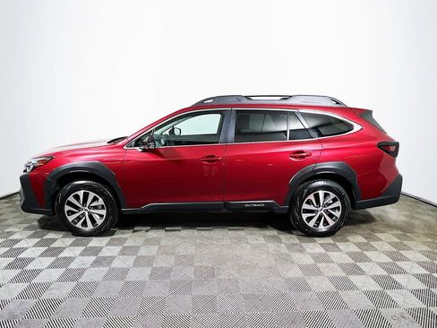 Used 2025 Subaru Outback Premium image 4