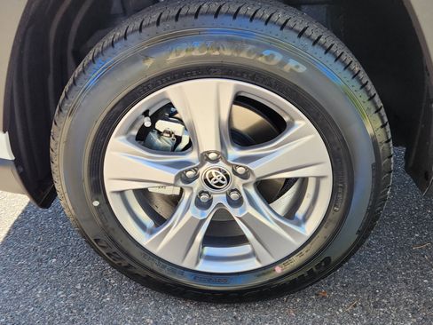 Certified 2025 Toyota RAV4 XLE image 17