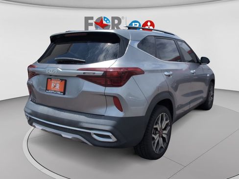 Used 2022 Kia Seltos SX w/ Sunroof Package AWD/4WD image 5