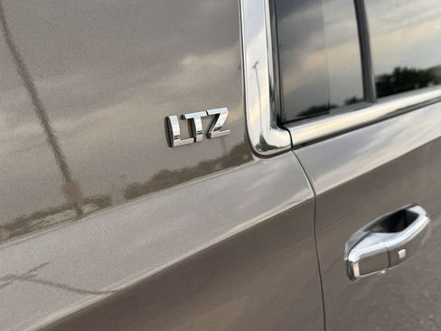 Used 2016 Chevrolet Suburban LTZ AWD/4WD image 8