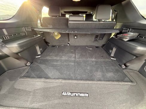 Used 2025 Toyota 4Runner 4WD image 17