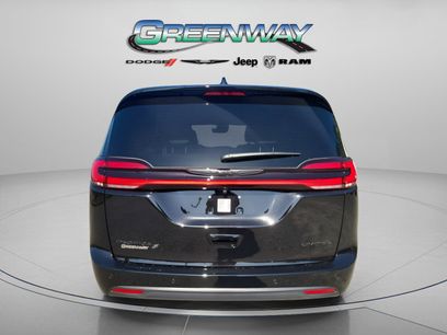 New 2026 Chrysler Pacifica Limited