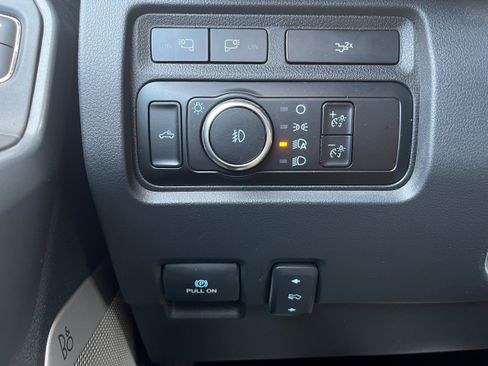 Certified 2023 Ford F250 Lariat w/ Chrome Package image 27