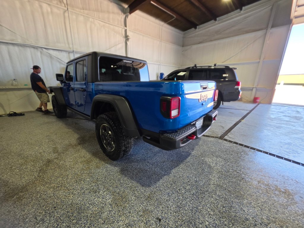 Used 2023 Jeep Gladiator Rubicon w/ Cold Weather Group AWD/4WD image 6