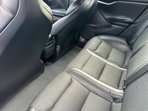 Used 2018 Tesla Model S 75D image 9