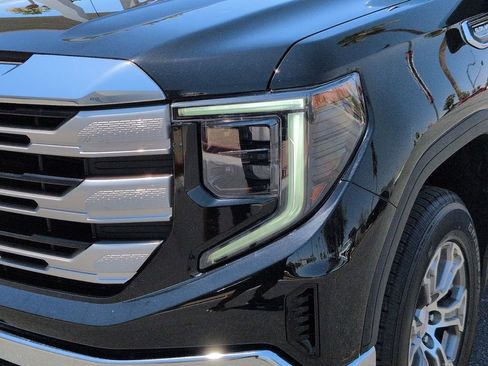 Used 2023 GMC Sierra 1500 SLE AWD/4WD image 8