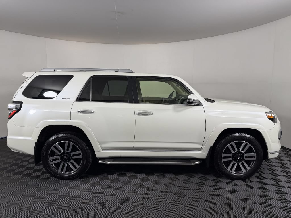 Used 2018 Toyota 4Runner Limited AWD/4WD image 4