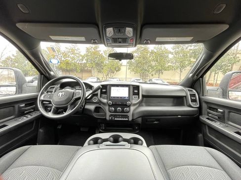 Used 2024 RAM 3500 Tradesman w/ Chrome Appearance Group AWD/4WD image 28