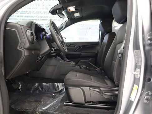 Used 2023 Chevrolet Colorado W/T image 12