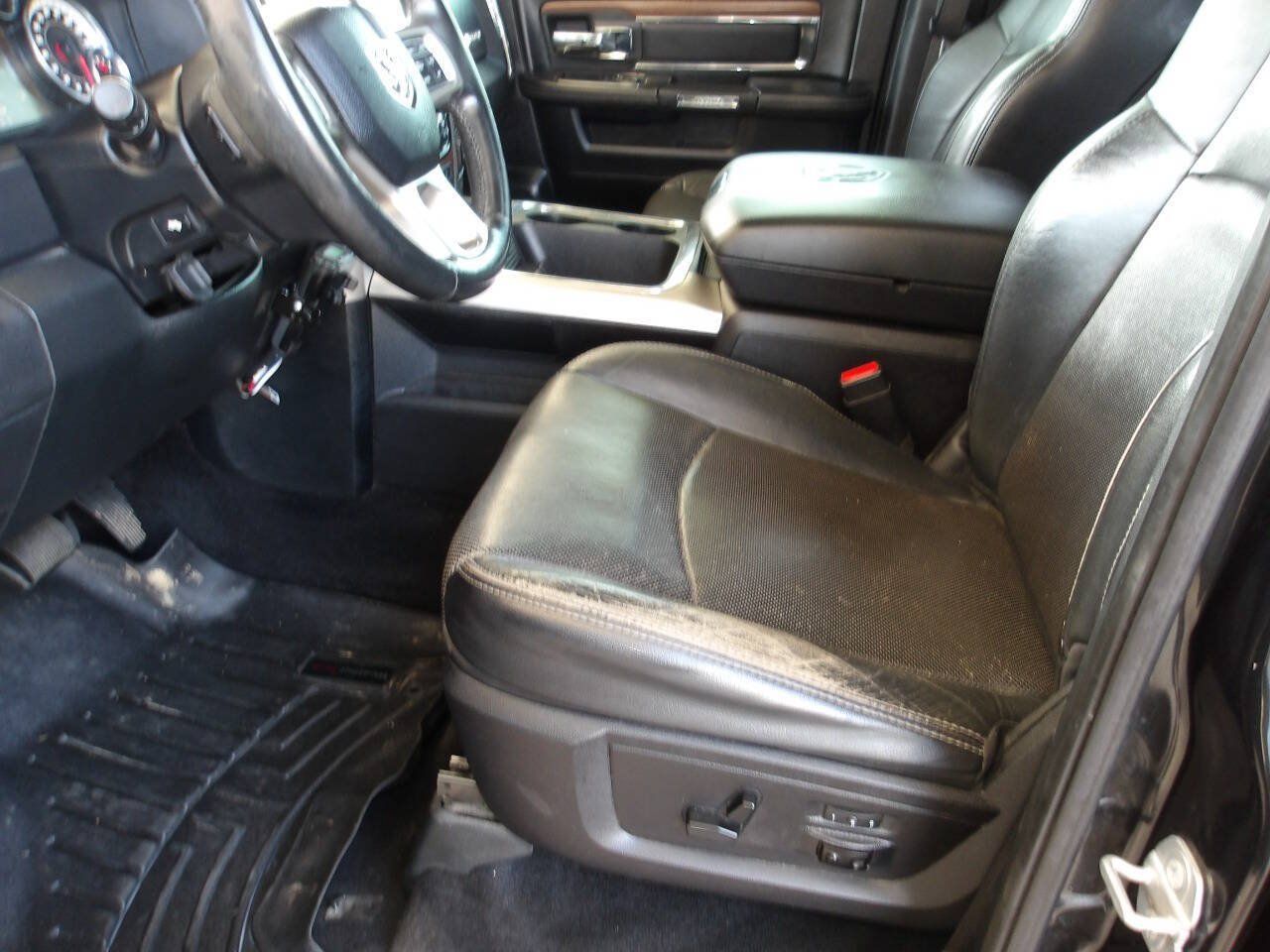 Used 2016 RAM 1500 Laramie w/ Convenience Group AWD/4WD image 7