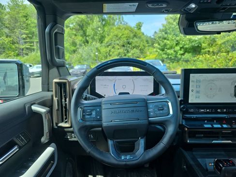 Used 2024 GMC Hummer EV 3X AWD/4WD image 13