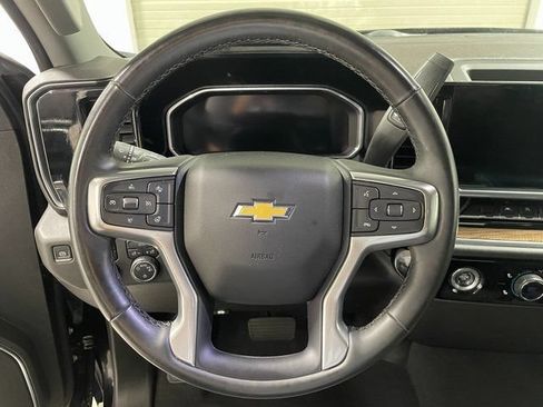 Used 2023 Chevrolet Silverado 1500 LT AWD/4WD image 14