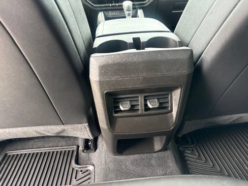 Used 2025 Chevrolet Colorado Trail Boss AWD/4WD image 29