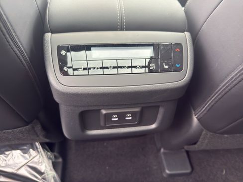 New 2026 Nissan Pathfinder SL image 32