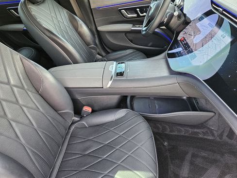 Used 2023 Mercedes-Benz EQS 580 4MATIC Sedan image 15