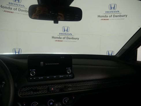 Used 2024 Honda HR-V Sport image 14